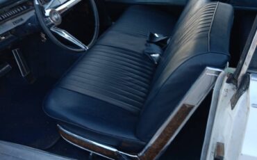 Chrysler-new-yorker-1967-10