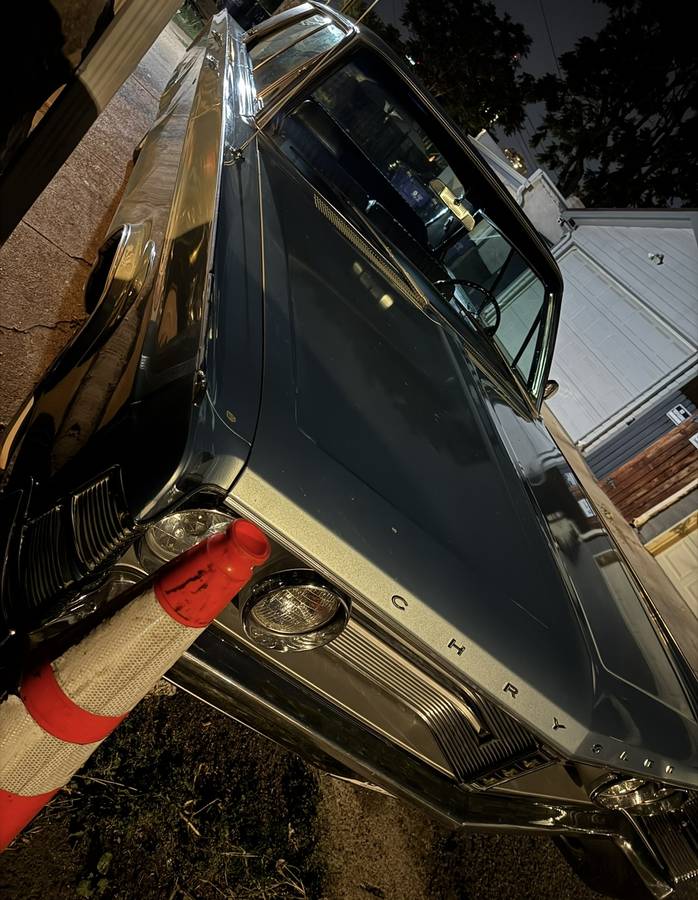 Chrysler-new-yorker-1967-11