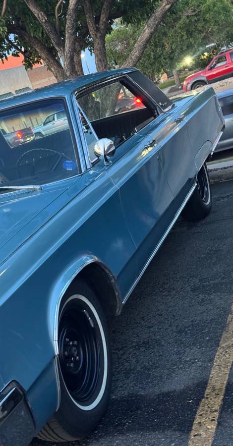 Chrysler-new-yorker-1967-13