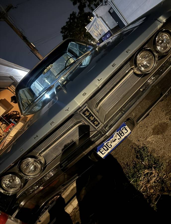 Chrysler-new-yorker-1967-6