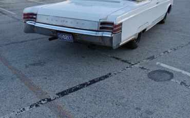 Chrysler-new-yorker-1967-6