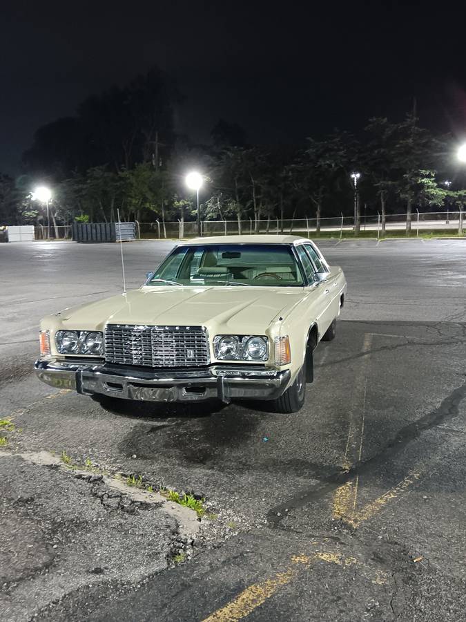 Chrysler-newport-1976-custom-1