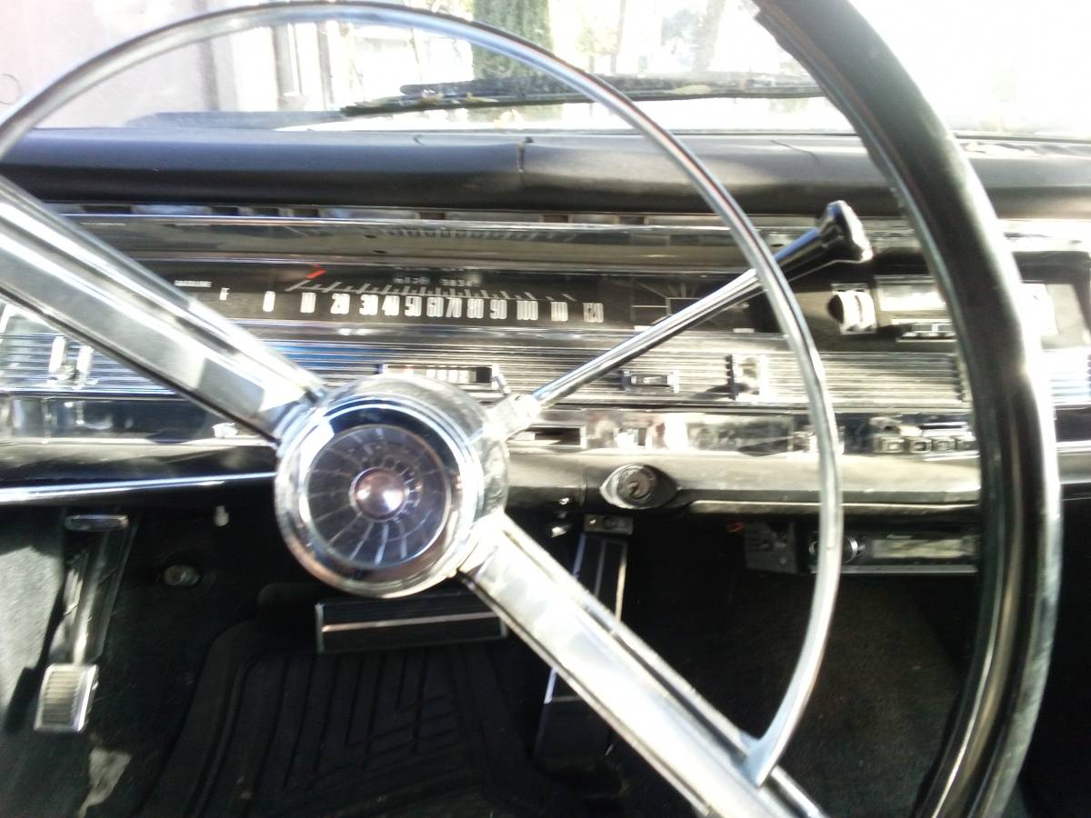 Chrysler-newport-custom-coupe-1967-silver-13