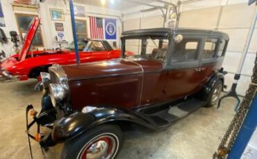 Chrysler-oakland-1931-brown