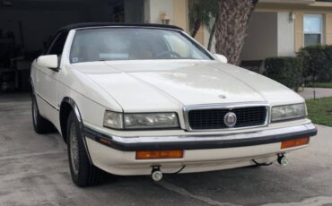 Chrysler-tc-by-maserati-1991-white-13