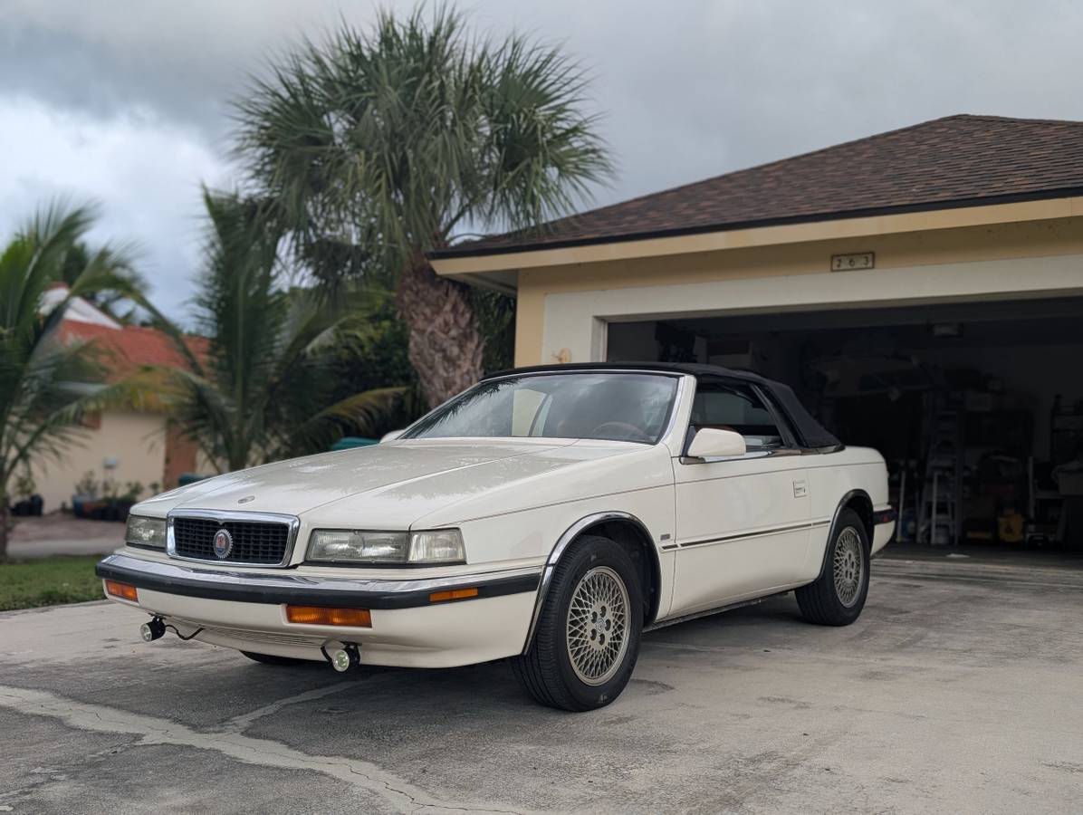Chrysler-tc-by-maserati-1991-white