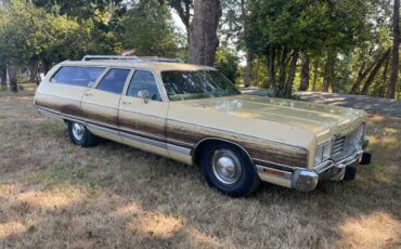Chrysler-town-amp-country-1973-yellow-12