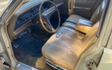 Chrysler-town-amp-country-1973-yellow-9