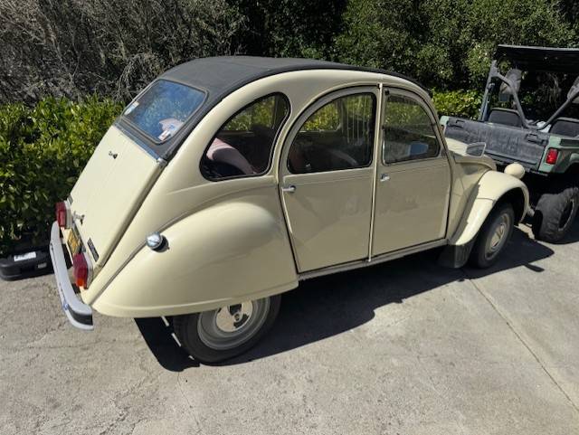 Citroen-2cv-1972-3
