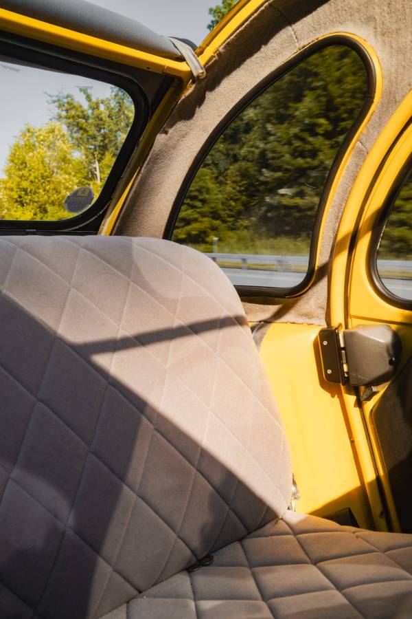 Citroen-2cv6-1982-yellow-6