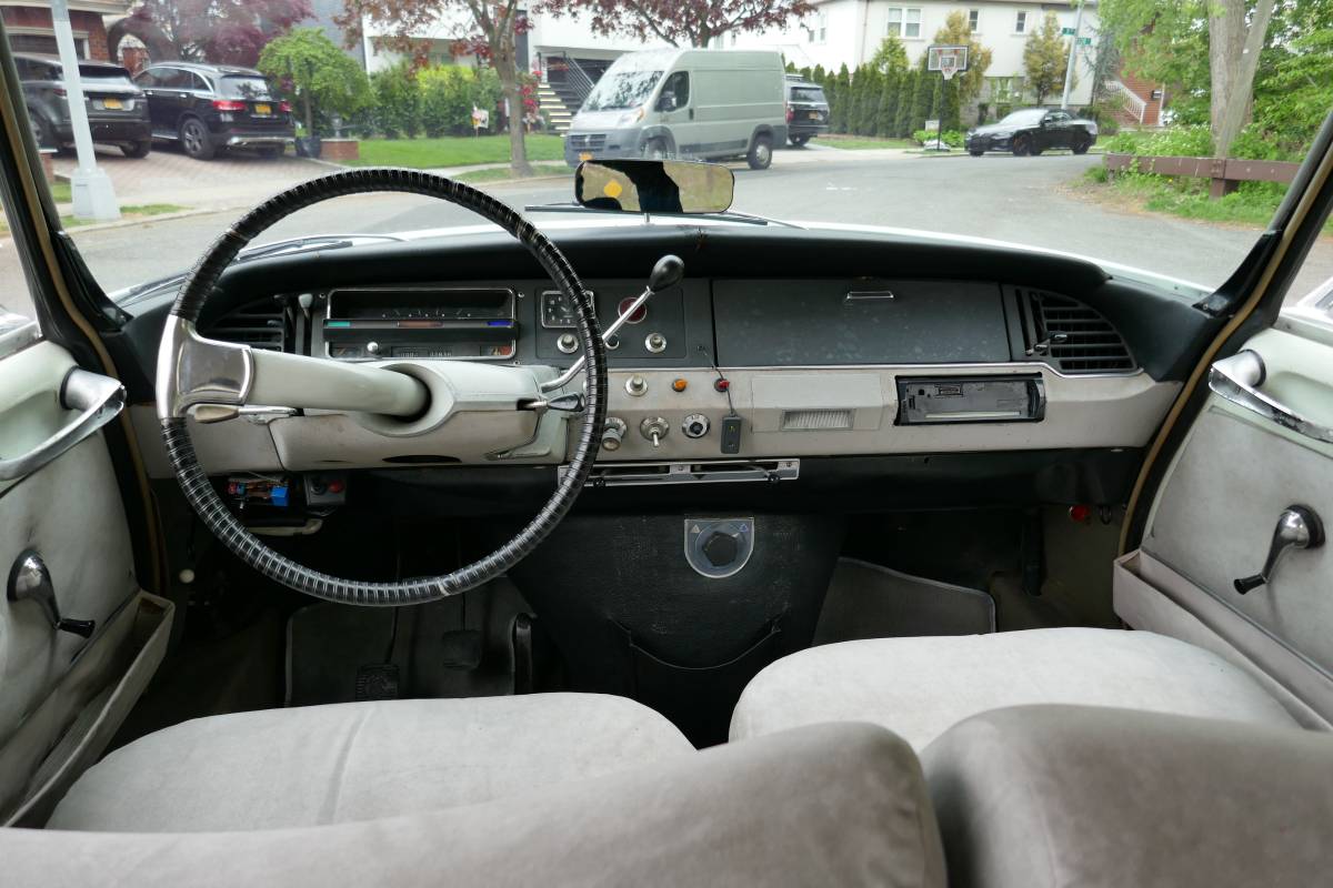 Citroen-id19-1967-white-16