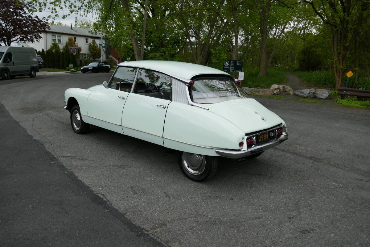 Citroen-id19-1967-white-4