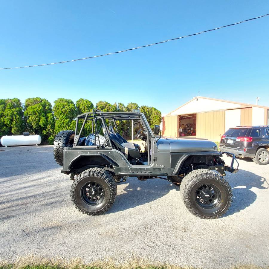 Cj-5-1980-grey-7