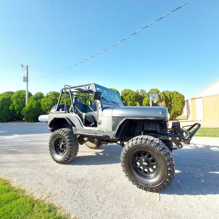 Cj-5-1980-grey-8