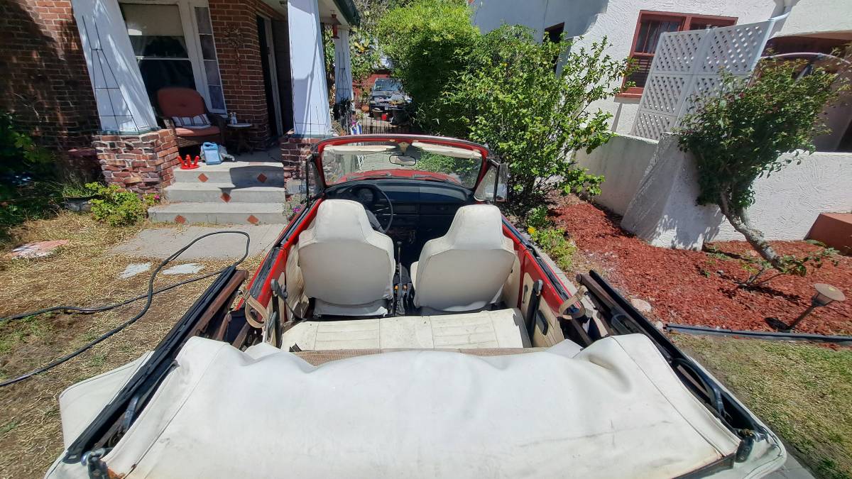 Convertible-beetle-1975-red-18