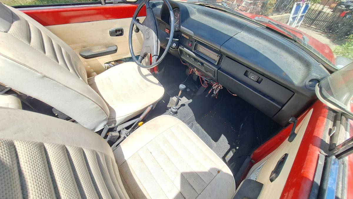 Convertible-beetle-1975-red-37
