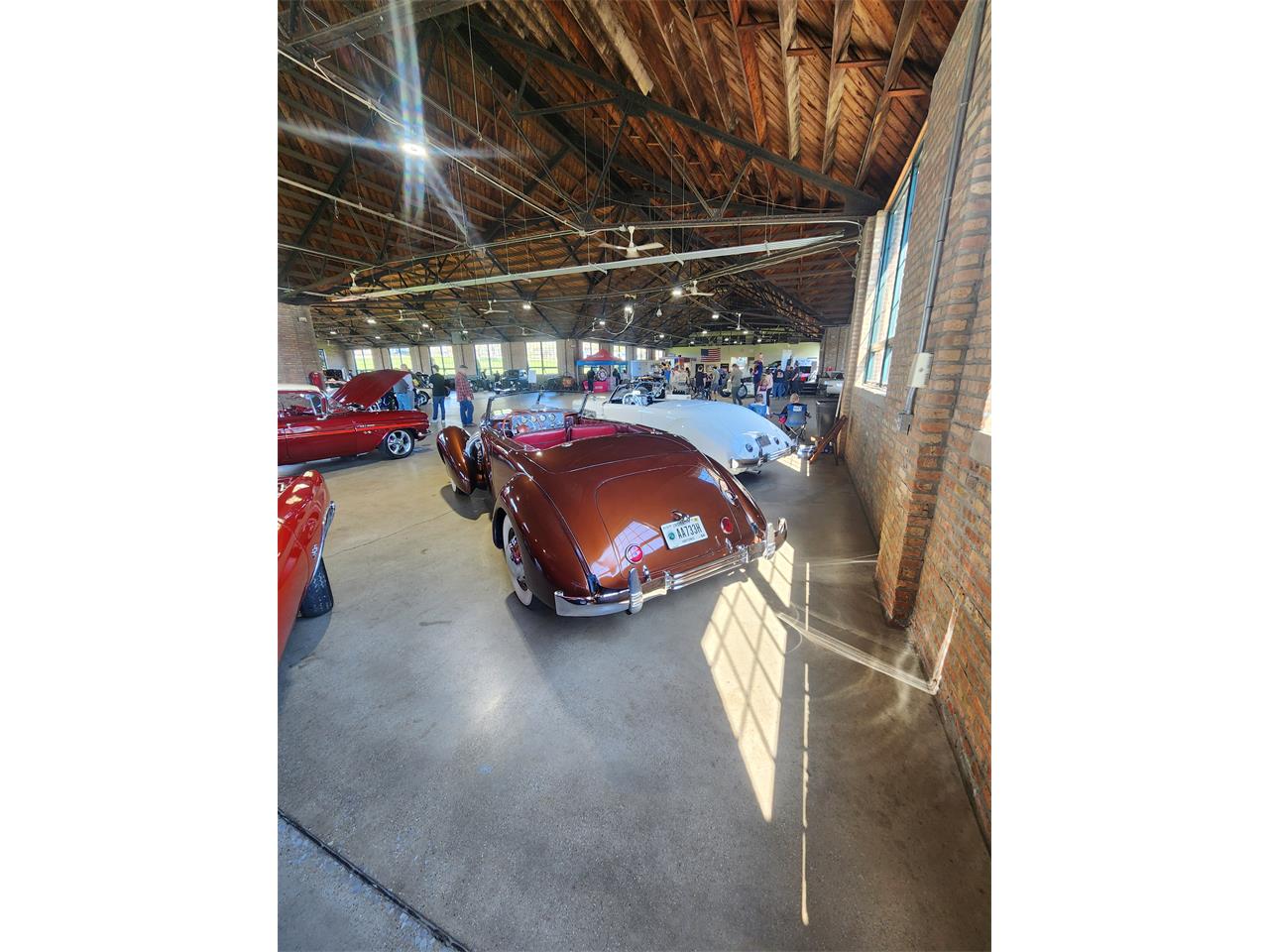 Cord-812-1937-Auburn-Orange-Red-8