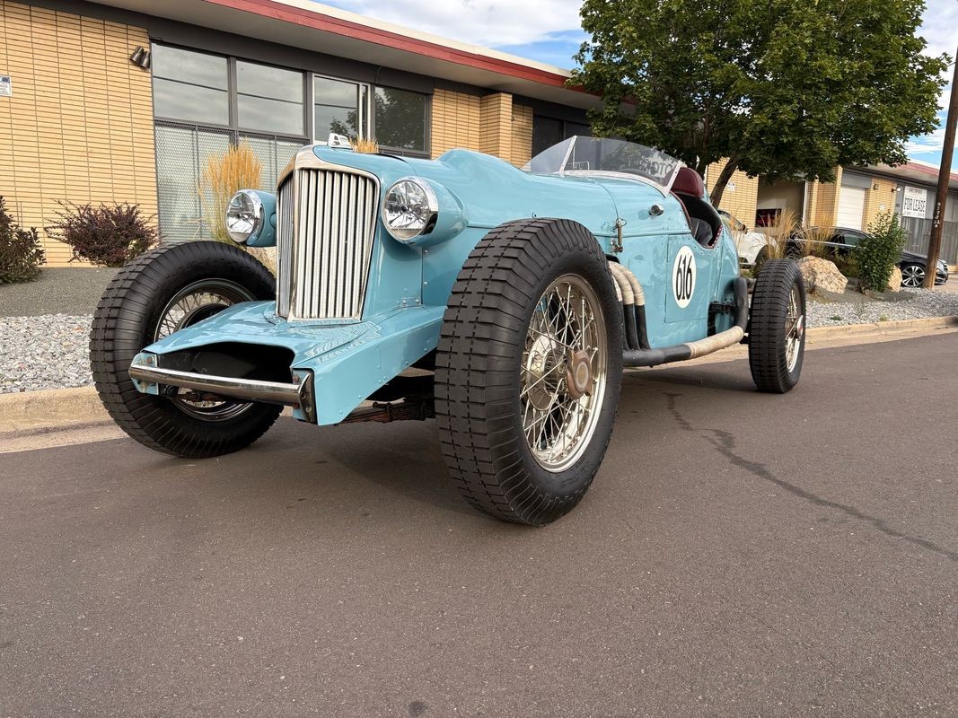 Cord-Speedster-Special-1932-29