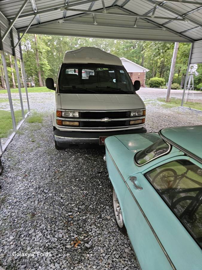 Corvair-4door-1961-green-5