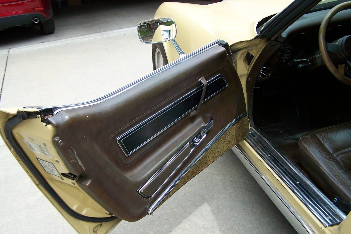 Corvette-1977-custom-2