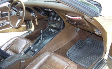Corvette-1977-custom-3