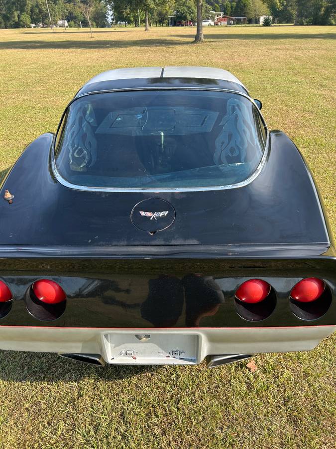 Corvette-1979-black-10