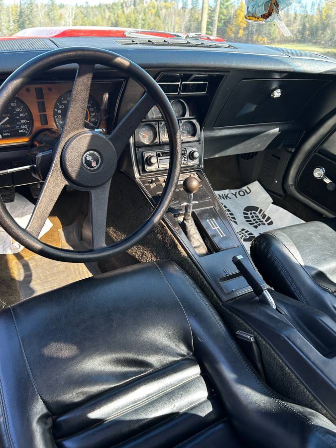 Corvette-1979-red-5