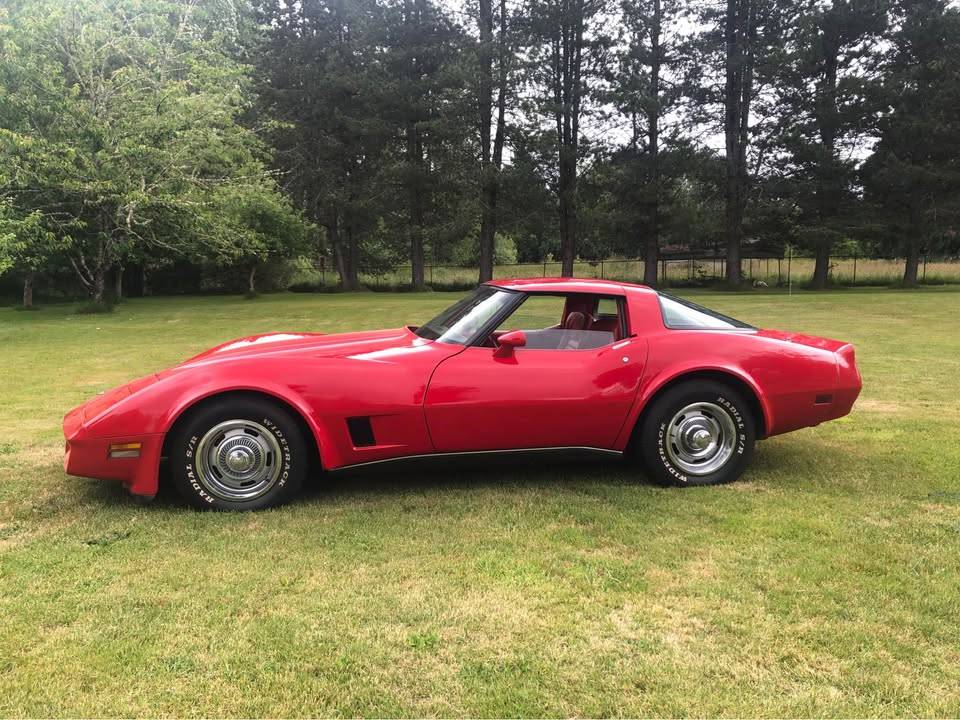Corvette-1980-red-1