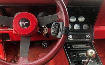 Corvette-1980-red-4