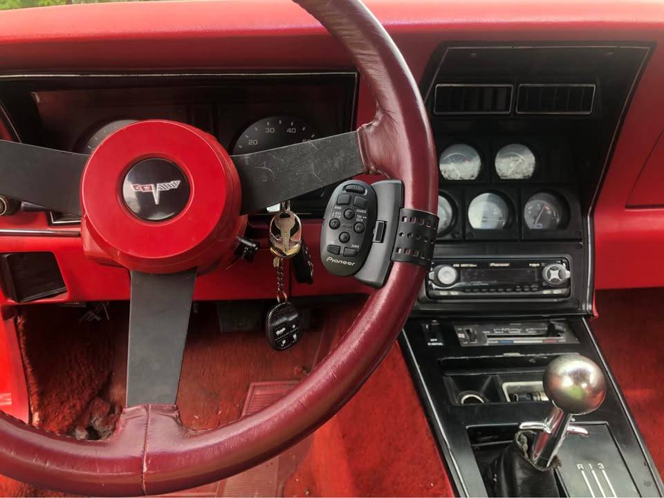 Corvette-1980-red-4