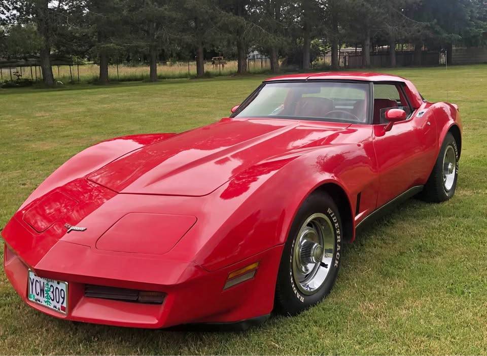 Corvette-1980-red-5