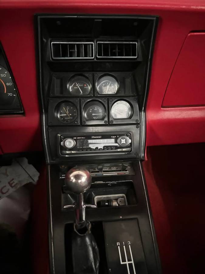 Corvette-1980-red-6