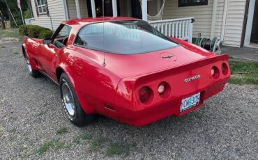 Corvette-1980-red-7