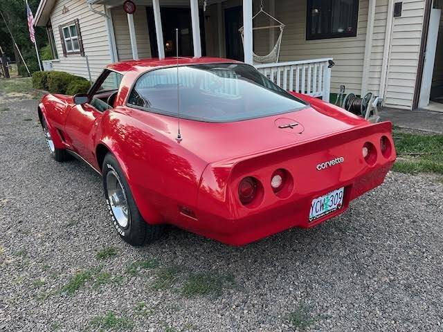 Corvette-1980-red-7