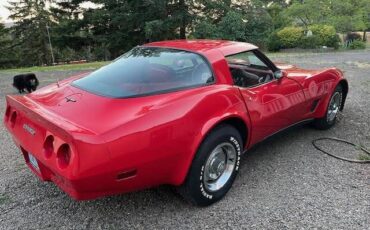 Corvette-1980-red-8
