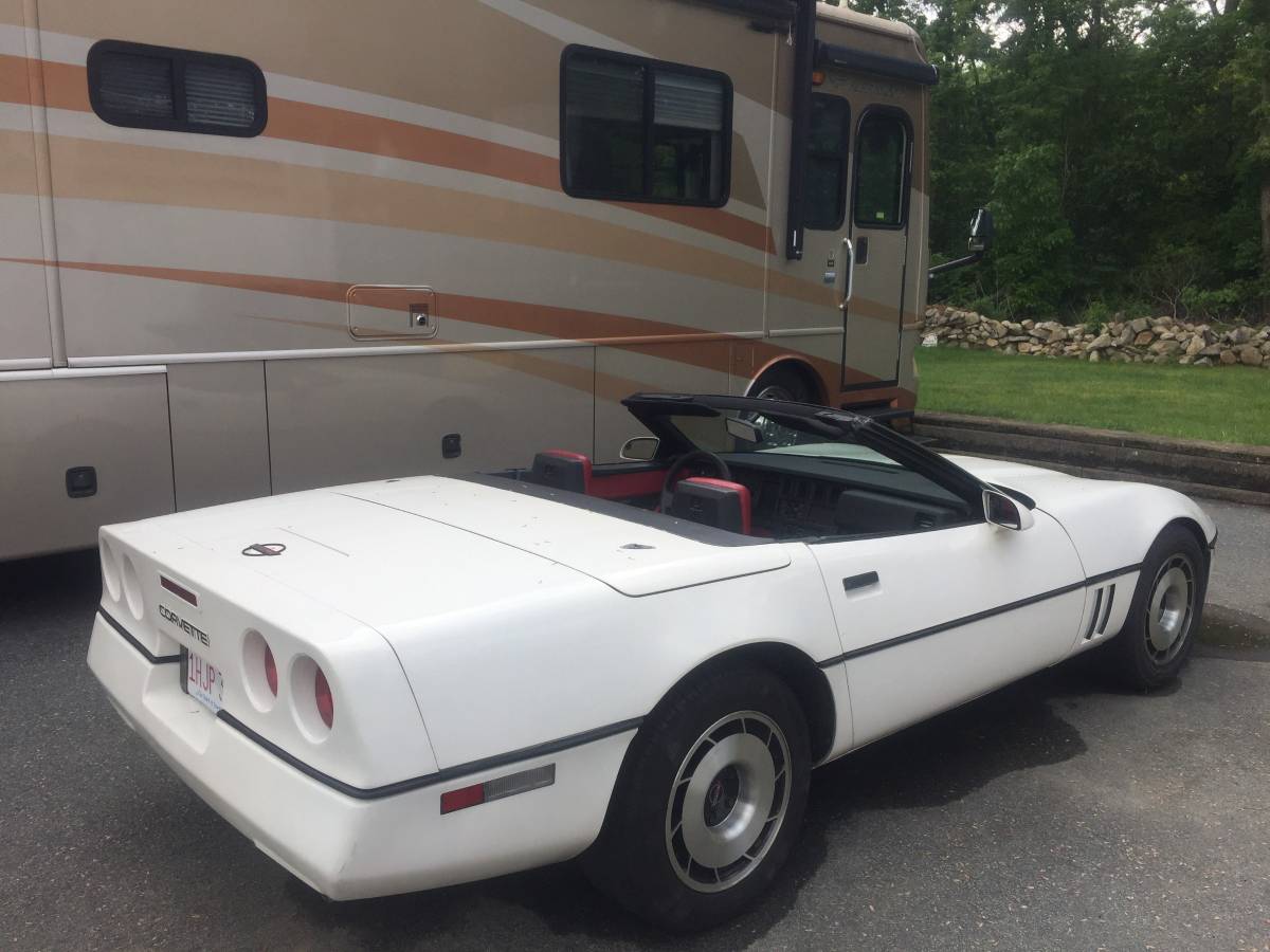 Corvette-1986-white-1