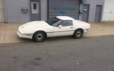 Corvette-1986-white-4