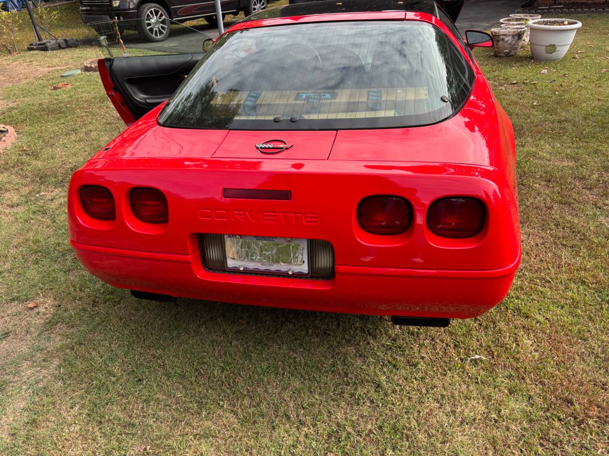 Corvette-1994-red-10