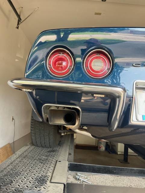 Corvette-coupe-1972-blue-6