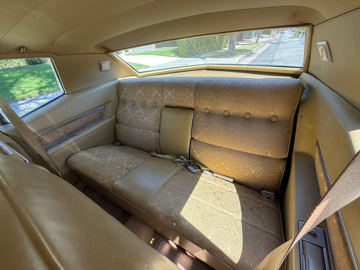Coupe-devile-1970-19