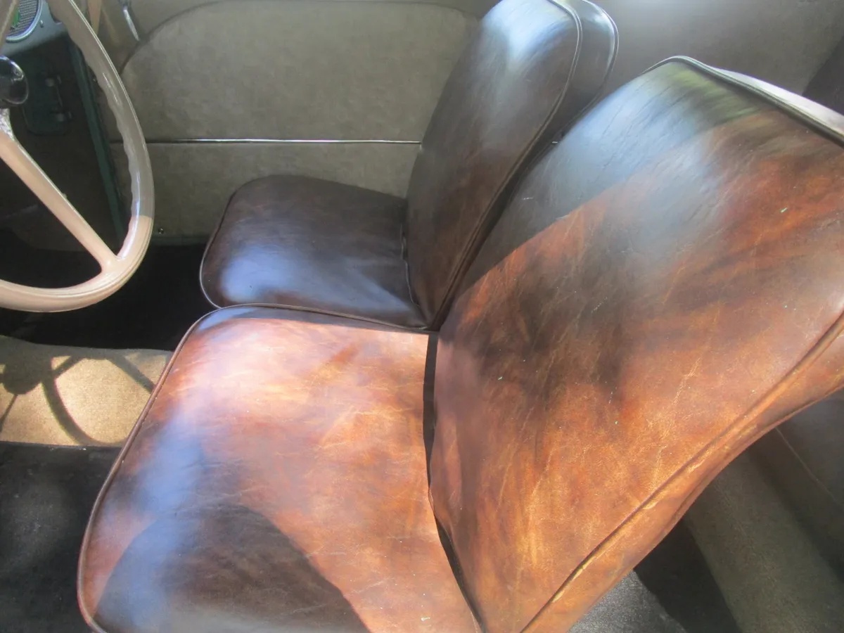 Crosley-Cd-1950-Sea-Green-Tan-4