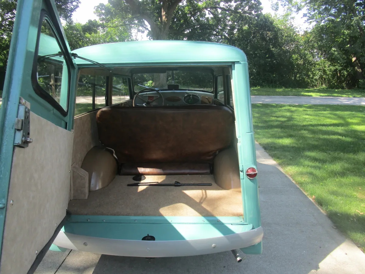 Crosley-Cd-1950-Sea-Green-Tan-9