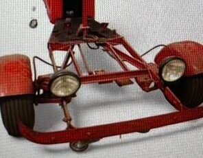Cushman-1947-red-4