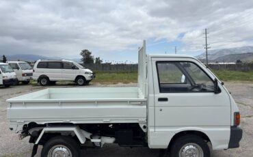 Daihatsu-hijet-1993-white-6