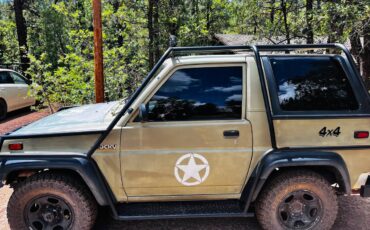 Daihatsu-rocky-1992-green