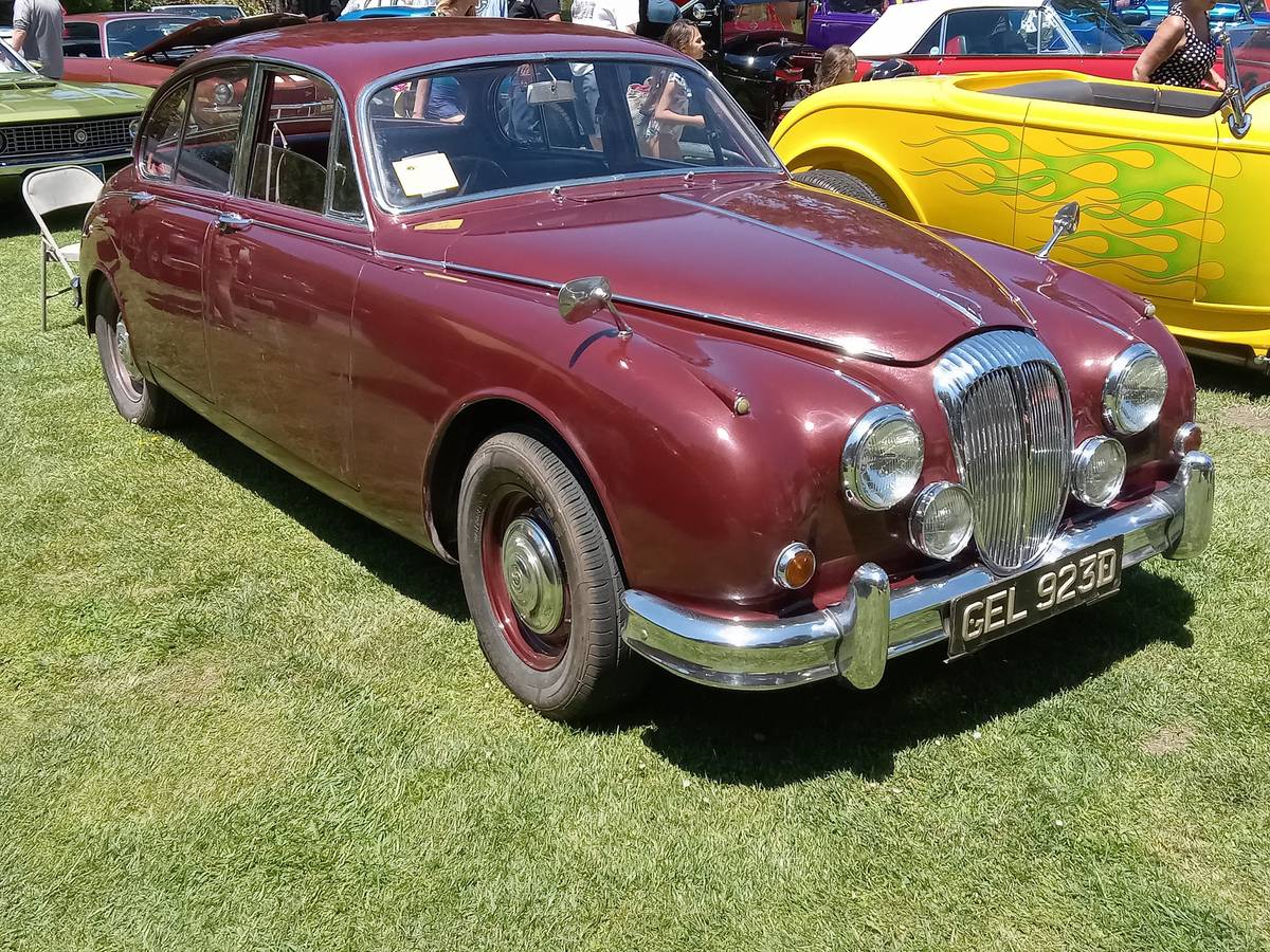 Daimler-2.5-v8-1966-1