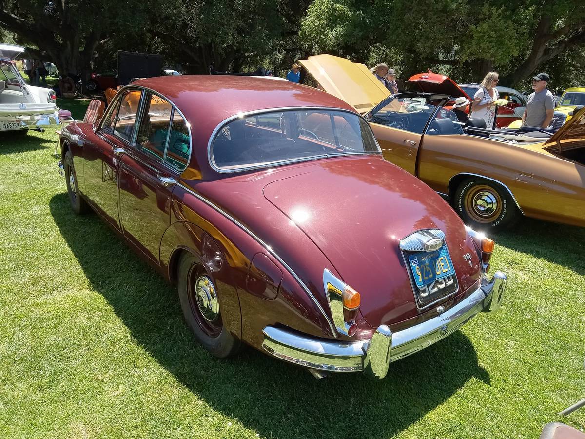 Daimler-2.5-v8-1966-2