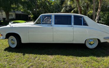 Daimler-ds-420-limo-1969-white-3