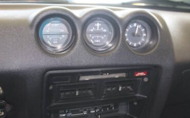 Datson-260z-1976-42