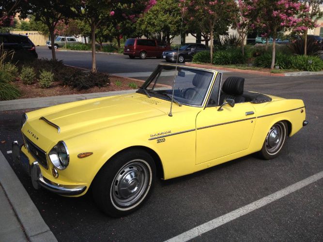 Datsun-1600-1969-Yellow-1